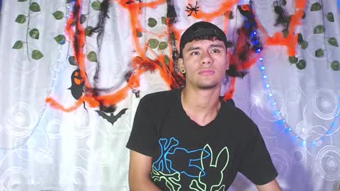 connor_michael online show from 10/12/25, 08:52