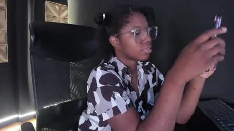 Snapshot of connywellss chatting on 07/01/26, 07:02 Nilo Solem online show from 07/01/26, 07:02