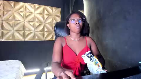 Snapshot of connywellss chatting on 07/31/26, 07:24 Nilo Solem online show from 07/31/26, 07:24