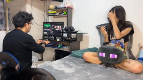 conor_taylor_ online show from 09/17/25, 02:41