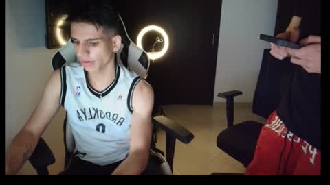 Snapshot of conradgrayson78 chatting on 10/25/25, 11:21 conradgrayson78 leonandresough online show from 10/25/25, 11:21