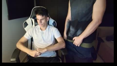 Snapshot of conradgrayson78 chatting on 10/27/25, 11:20 conradgrayson78 leonandresough online show from 10/27/25, 11:20