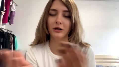 Amelia online show from 02/16/26, 12:56