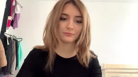 Amelia online show from 02/22/26, 12:15