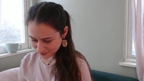 ANR Mommy online show from 11/30/25, 04:11