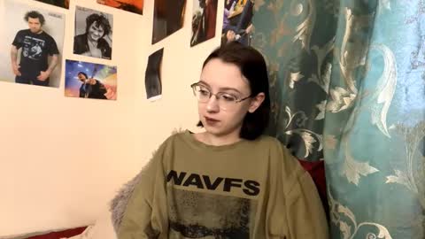 Snapshot of consuelamcelwaine chatting on 03/17/26, 02:42 consuelamcelwaine online show from 03/17/26, 02:42