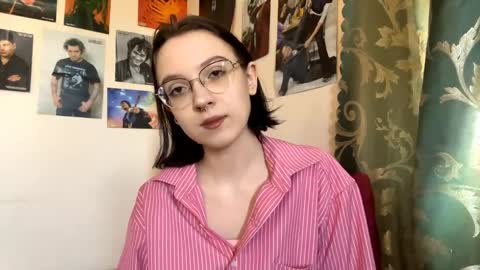 Snapshot of consuelamcelwaine chatting on 04/06/26, 11:00 consuelamcelwaine online show from 04/06/26, 11:00