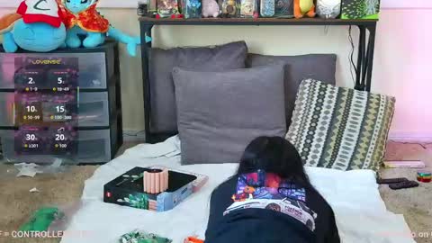 Snapshot of controllercutie chatting on 05/21/26, 02:57 controllercutie online show from 05/21/26, 02:57