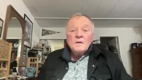 Snapshot of cookoosnest chatting on 12/16/24, 05:06 cookoosnest online show from 12/16/24, 05:06