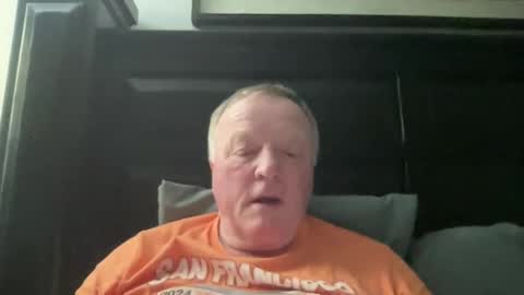 Snapshot of cookoosnest chatting on 12/26/24, 05:04 cookoosnest online show from 12/26/24, 05:04