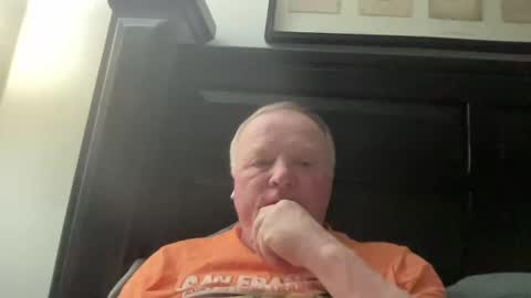 Snapshot of cookoosnest chatting on 12/28/24, 05:02 cookoosnest online show from 12/28/24, 05:02