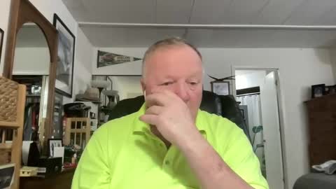 Snapshot of cookoosnest chatting on 01/07/25, 01:06 cookoosnest online show from 01/07/25, 01:06