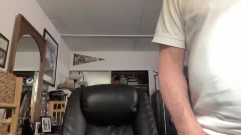 Snapshot of cookoosnest chatting on 01/17/25, 12:31 cookoosnest online show from 01/17/25, 12:31