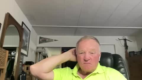 Snapshot of cookoosnest chatting on 09/14/25, 05:06 cookoosnest online show from 09/14/25, 05:06