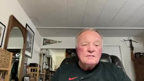 Snapshot of cookoosnest chatting on 09/17/25, 03:30 cookoosnest online show from 09/17/25, 03:30