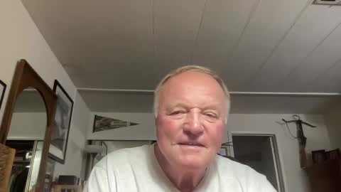 Snapshot of cookoosnest chatting on 09/30/25, 03:44 cookoosnest online show from 09/30/25, 03:44