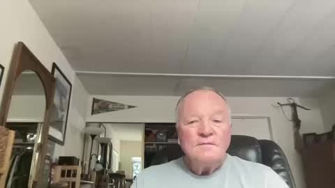 Snapshot of cookoosnest chatting on 10/12/25, 03:11 cookoosnest online show from 10/12/25, 03:11