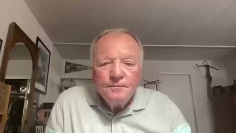 Snapshot of cookoosnest chatting on 10/18/25, 04:37 cookoosnest online show from 10/18/25, 04:37