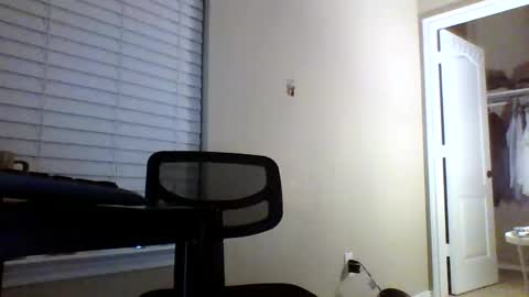 cooldude122222 online show from 12/10/24, 12:49