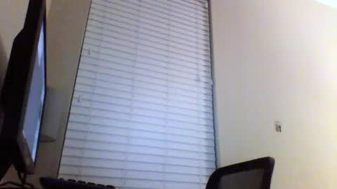 cooldude122222 online show from 02/25/25, 12:47