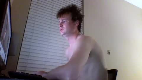 cooldude122222 online show from 03/06/25, 10:41