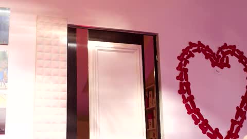 Ginger The Cringer online show from 11/20/25, 10:37