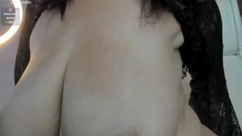 Snapshot of coquette_johnson chatting on 01/04/25, 02:46 Coquette Johnson online show from 01/04/25, 02:46