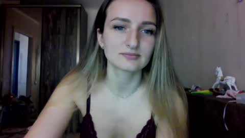 cora_fora online show from 04/06/26, 10:38