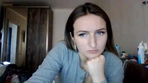 cora_fora online show from 04/24/26, 10:28