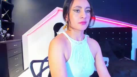 Coral  online show from 02/06/25, 01:10