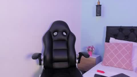 Carol Jhones  online show from 10/23/25, 10:52