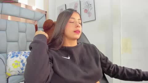 Coral online show from 11/23/25, 02:17