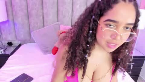 Snapshot of coralharmon chatting on 02/05/25, 04:03 coralharmon online show from 02/05/25, 04:03