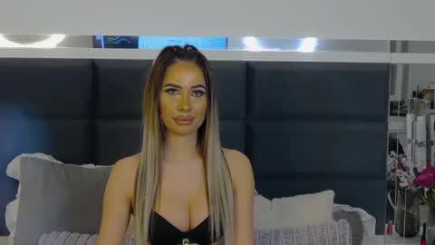 CoraliaDiamond online show from 02/18/25, 05:42