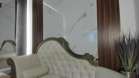 Coralie Bronson online show from 09/21/25, 12:29