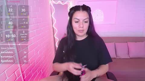 Carolina  online show from 09/12/25, 07:36