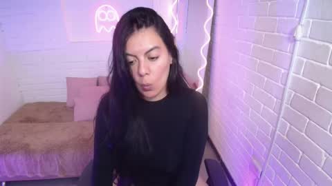 Carolina  online show from 10/10/25, 06:51