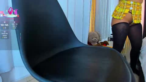 Snapshot of coraline_v chatting on 10/07/25, 02:31 Coraline connected from 10 pm to 6 am Colombia time online show from 10/07/25, 02:31