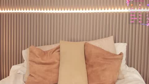 coralineross_ online show from 02/01/25, 02:34