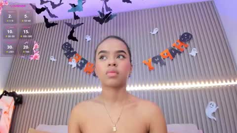 coralineross_ online show from 10/09/25, 10:57