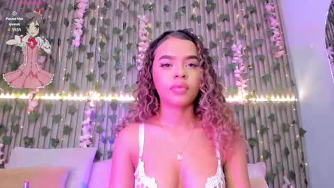 coralineross_ online show from 11/01/25, 10:12
