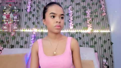 coralineross_ online show from 11/04/25, 10:58