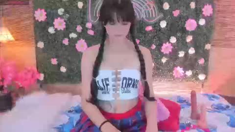 Coraline uwu     Bienvenidos al dulce mundo de Coraline    Hola amores soy Coraline  Una chica  tierna juguetona online show from 09/16/25, 12:00