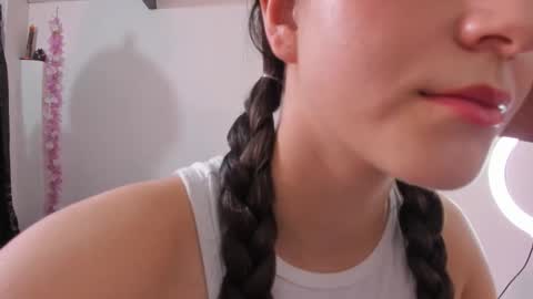 Coraline uwu     Bienvenidos al dulce mundo de Coraline    Hola amores soy Coraline  Una chica  tierna juguetona online show from 11/26/25, 09:05