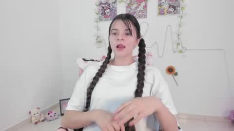 Coraline uwu     Bienvenidos al dulce mundo de Coraline    Hola amores soy Coraline  Una chica  tierna juguetona online show from 07/14/26, 10:15