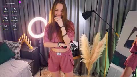 Lia online show from 11/27/25, 03:25