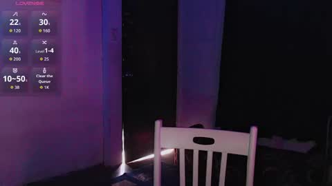 Snapshot of corefinder_xx chatting on 10/24/25, 11:23 corefinder_xx online show from 10/24/25, 11:23