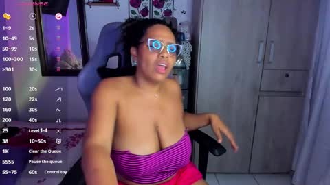 corina online show from 11/12/25, 02:12