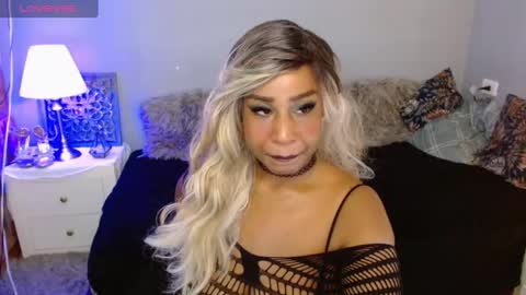 CORINNDUPONT online show from 01/25/25, 05:29