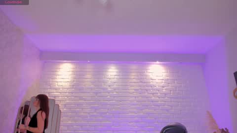 Corinne Russo online show from 01/28/25, 03:47